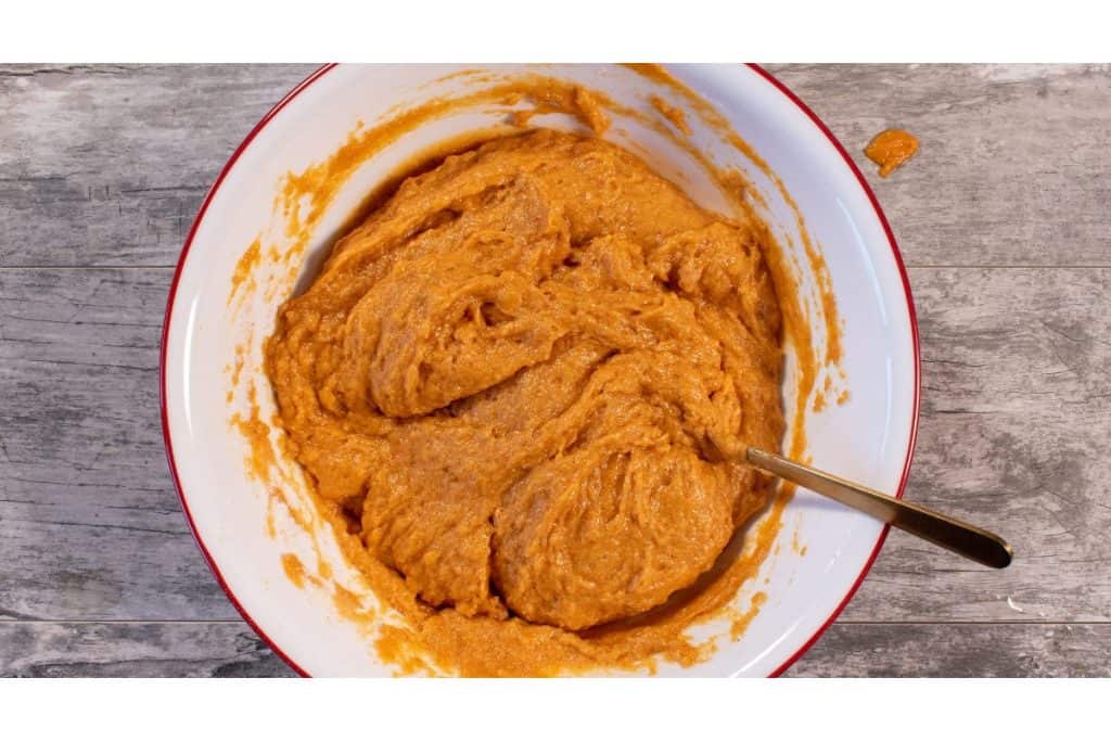 Pumpkin cake batter.